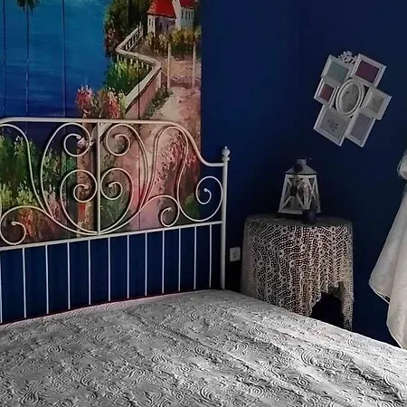 Apartment House Of Artemis In