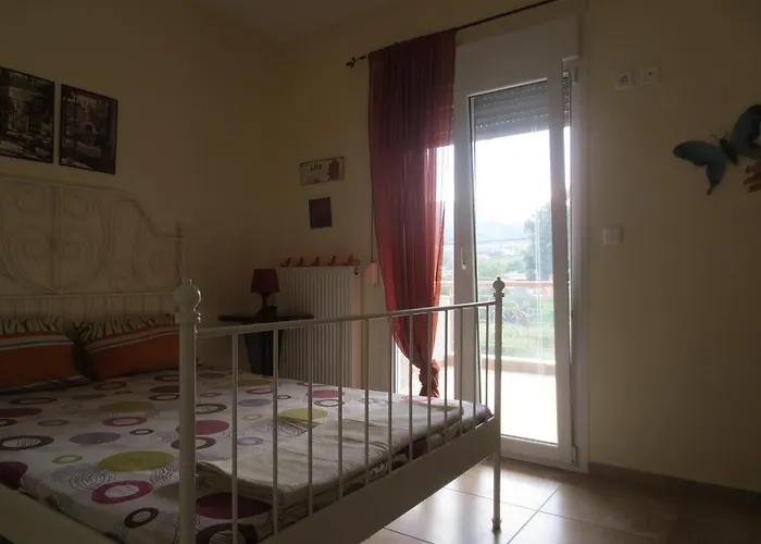 Apartment House Of Artemis In